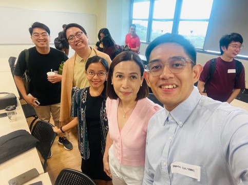 With fellow Filipino academics at the Research Workshop on Gender, Youth, and Media in Asia sponsored by the Faculty of Arts and Social Sciences Gender and Sexuality Cluster last February 2024.