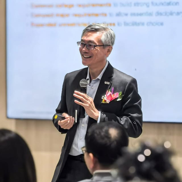 Reconnect with our vibrant NUS alumni