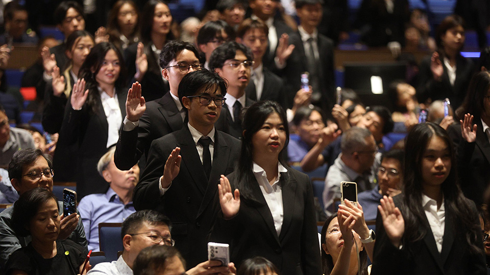 NUS Law freshmen pledge commitment to integrity and service as they take first steps towards legal profession