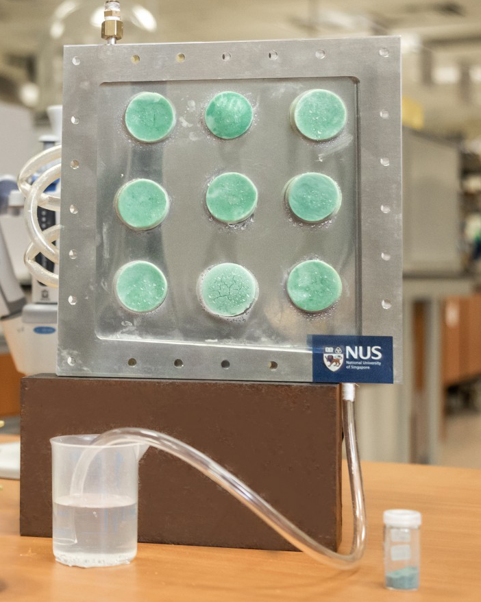 1920_aerogel-wet 4x5